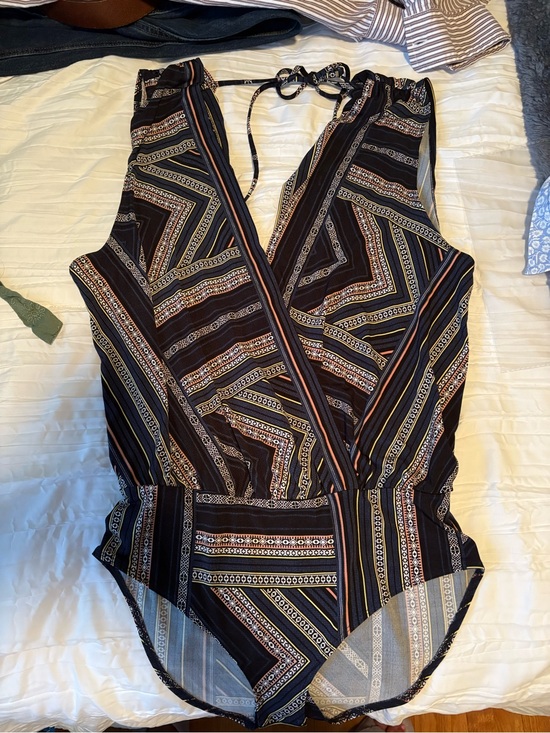 BCBGeneration Tops - BCBGeneration Black Striped Geo Print Sleeveless Bodysuit